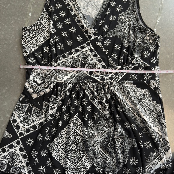 Elementz Woman Black & White Sleeveless Maxi Dress - Size 1X (NWT) - Picture 9 of 11